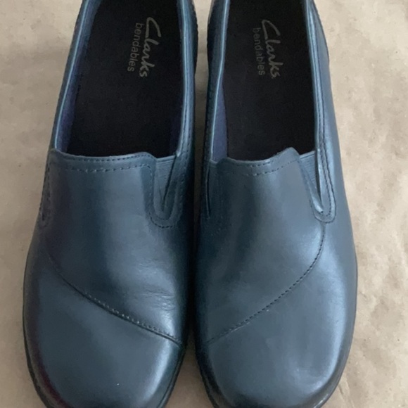Clarks Blue Leather Slip-On Shoes bendables - Picture 1 of 6